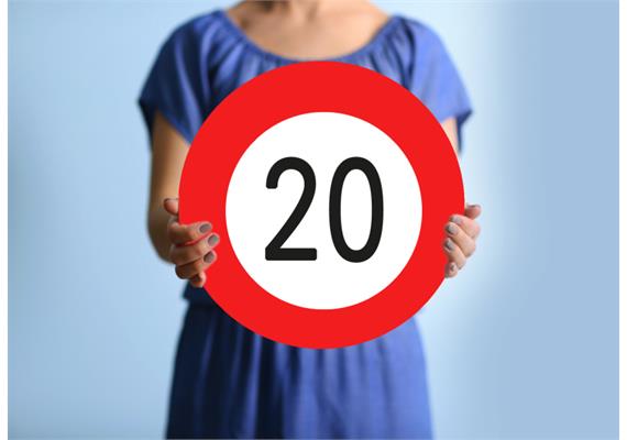 Karton Verkehrstafel 20.Geburtstag
