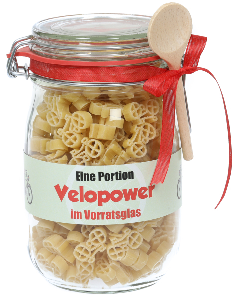 Eine Portion Velopower im Vorratsglas. Die besondere Fahrrad-Pasta im Weck-Bügelglas. Die Nudeln eignen sich als besondere Stärkung für den Velofanatiker. Ein tolles Geschenk zum Geburtstag, zu Weihnachten oder als Mitbringsel. Und schauen Sie die Form de