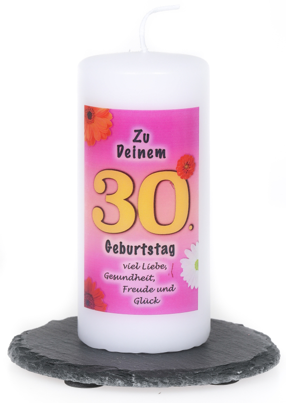 Die Stumpenkerze zum 30. Geburtstag. Happy Birthday. Eine schöne runde Kerze für das Geburtstagskind. Auf der Rundkerze ist bedruckt mit einem schönen Spruch. Erhältlich mit verschiedenen Zahlen. Ein Geschenk, dass sie Frauen und Männer schenken können. B