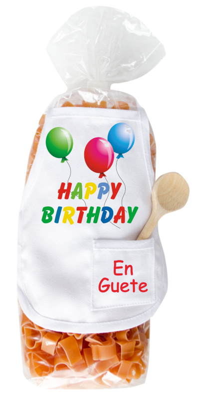 Mit dem Spruch: Happy Birthday. Ideal für den Geburtstag. En Guete. Die beliebten und lustigen Herz Teigwaren. Als Geschenk mit einer kleinen Mini-Schürze und einem herzigen Holzlöffeli. Nudeln hergestellt in der Schweiz. Pasta in Herzform,