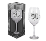 Happy Birthday zum 50. Geburtstag. Das grosse Weinglas oder Cocktailglas zum Geburtstag oder zum Jubiläum. Mit diesen Weingläsern feierst Du an der Geburtstagsparty stilgemäss und mit viel Glitzer und Glamour den runden Geburtstag. Das grosse Trinkglas is