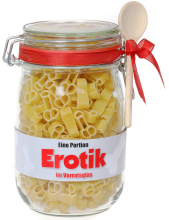 Eine Portion Penis im Vorratsglas. Das lustige Geschenk für heisse Liebhaber und andere Machos. Die Penis Nudeln sind abgefüllt in einem Bügelglas und schön verpackt mit einer Masche und einem kleinen Holzlöffel. Erotik pur! Mit diesen Teigwaren lassen si