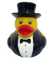 Bräutigam Hochzeit Badeente mit Zylinder. Nie mehr alleine baden und schwimmen. Mit dieser Quietscheente haben Sie in der Badewanne immer Gesellschaft. Schwimmt im Wasser. Die Gummiente ist ein tolles Geschenk für das Brautpaar zur Hochzeit. Auch als toll