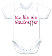 Kurzarm Babybody mit dem Spruch: Ich bin ein Volltreffer. Die grosse Show der herzigen Babybodies. Die Strampler mit den lustigen Sprüchen. Das finden nicht nur die Kleinkinder lustig, sondern vor allem auch die Erwachsenen haben an diesem Geschenk v