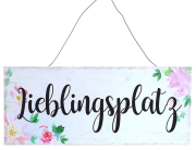 Das Blechschild Lieblingsplatz für einen ganz besonderen Platz, an dem man sich wohlfühlt. Ein schönes Design mit Rosenmotiv. Das Spruchschild ist aus Metall und mit einem Drahthänger zum Aufhängen. Das Metallschild ist beklebt mit einer Papierfolie. Geei