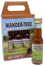 Auf gehts in die nächste Wanderung! Drei Shötli für den Wanderer. Weil etwas Alkohol manchmal Wunder wirkt. Das Likör Wander Trio Set ist ein lustiges Geschenk für alle, die gerne auf Wanderschaft und in die Berge gehen. Eine Alternative zum Flachmann.  ​